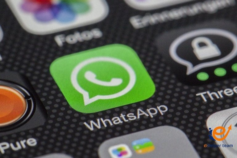 واتساب يعزز من خصائص التشفير لمستخدمي الآيفون 12 20141110153418 icq to aim to whatsapp rise fall instant mssenger apps infographic 1 768x512 1 واتساب يعزز من خصائص التشفير لمستخدمي الآيفون