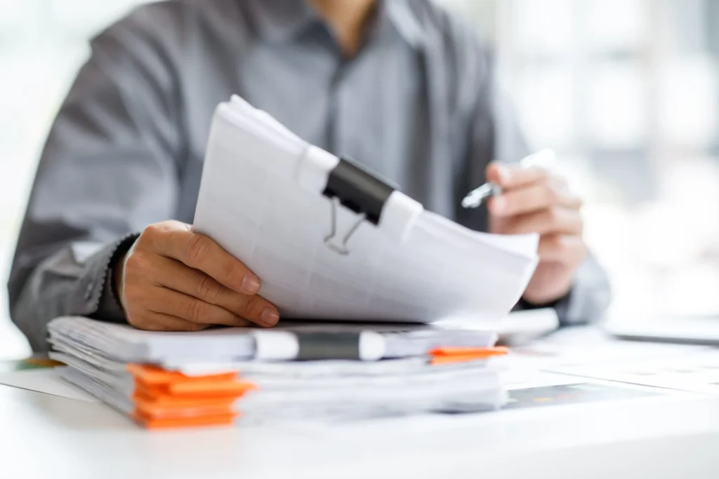 تصاريح الزواج والتجنيس