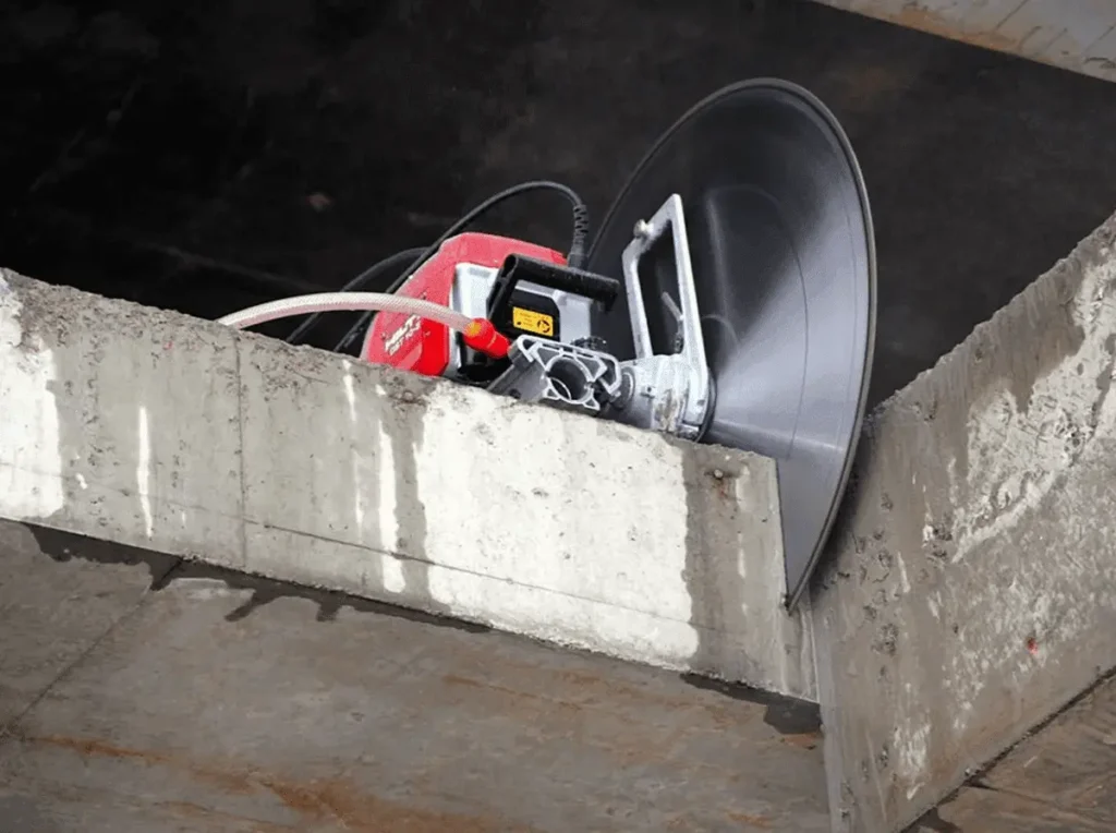 عمل فتحات في الخرسانة